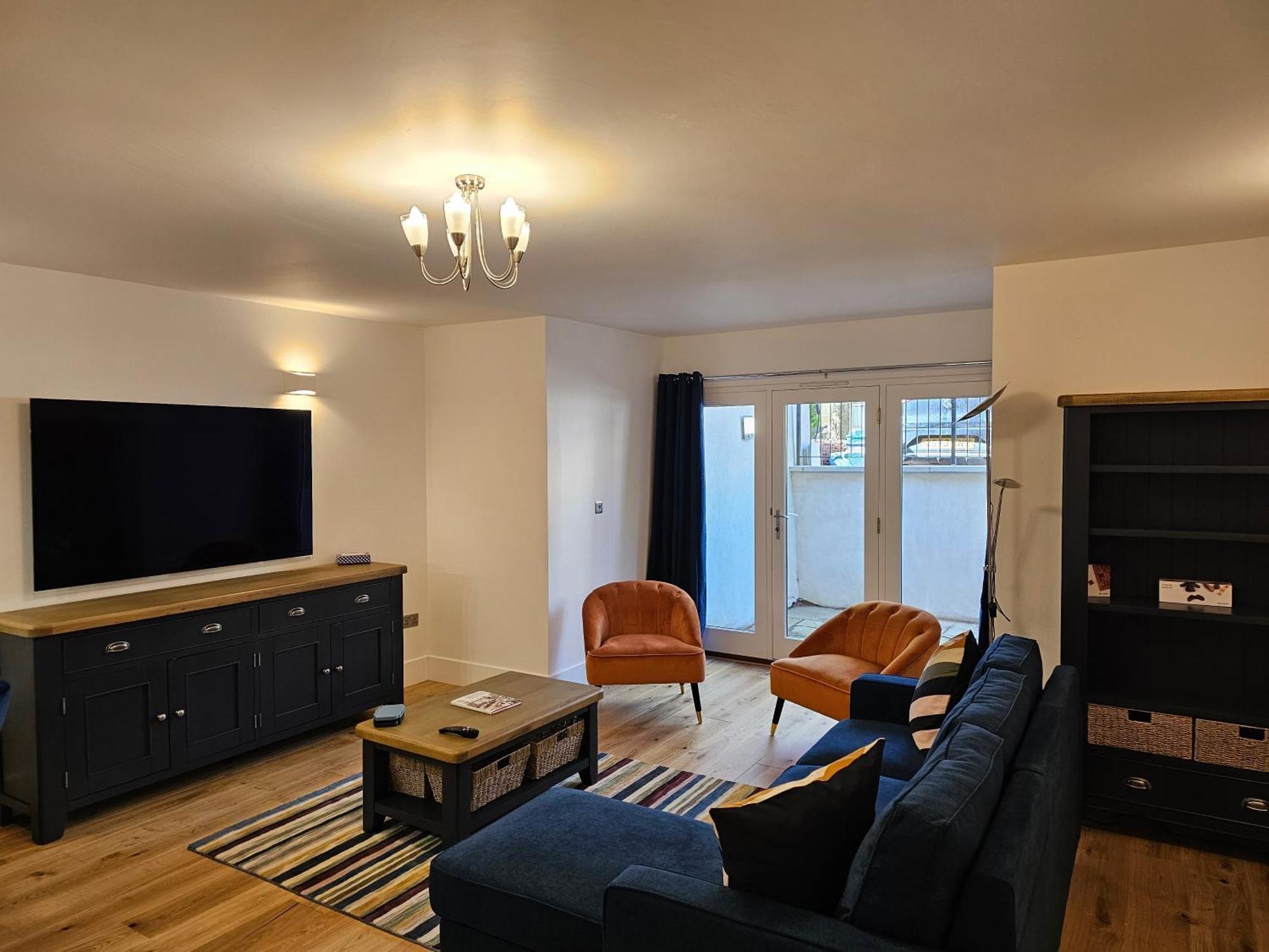 Spacious Modern 2-Bed Parking & Wi-Fi & 65"Oled Bristol Buitenkant foto