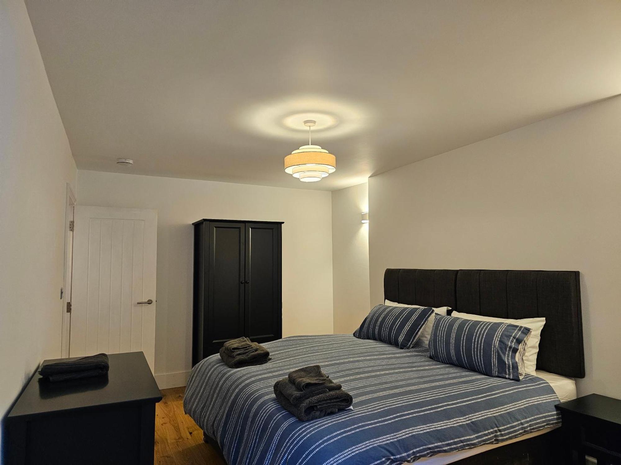 Spacious Modern 2-Bed Parking & Wi-Fi & 65"Oled Bristol Buitenkant foto