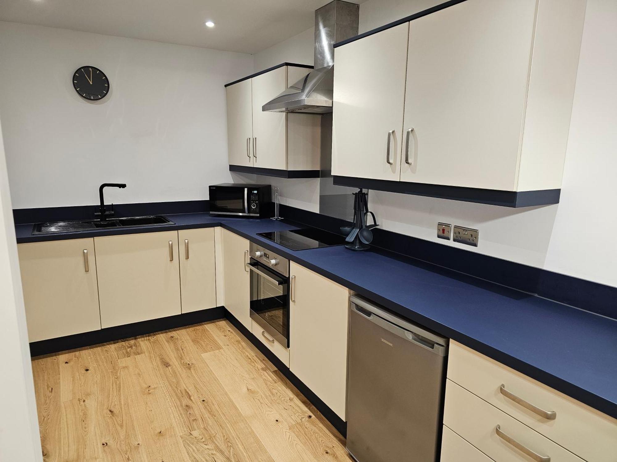 Spacious Modern 2-Bed Parking & Wi-Fi & 65"Oled Bristol Buitenkant foto