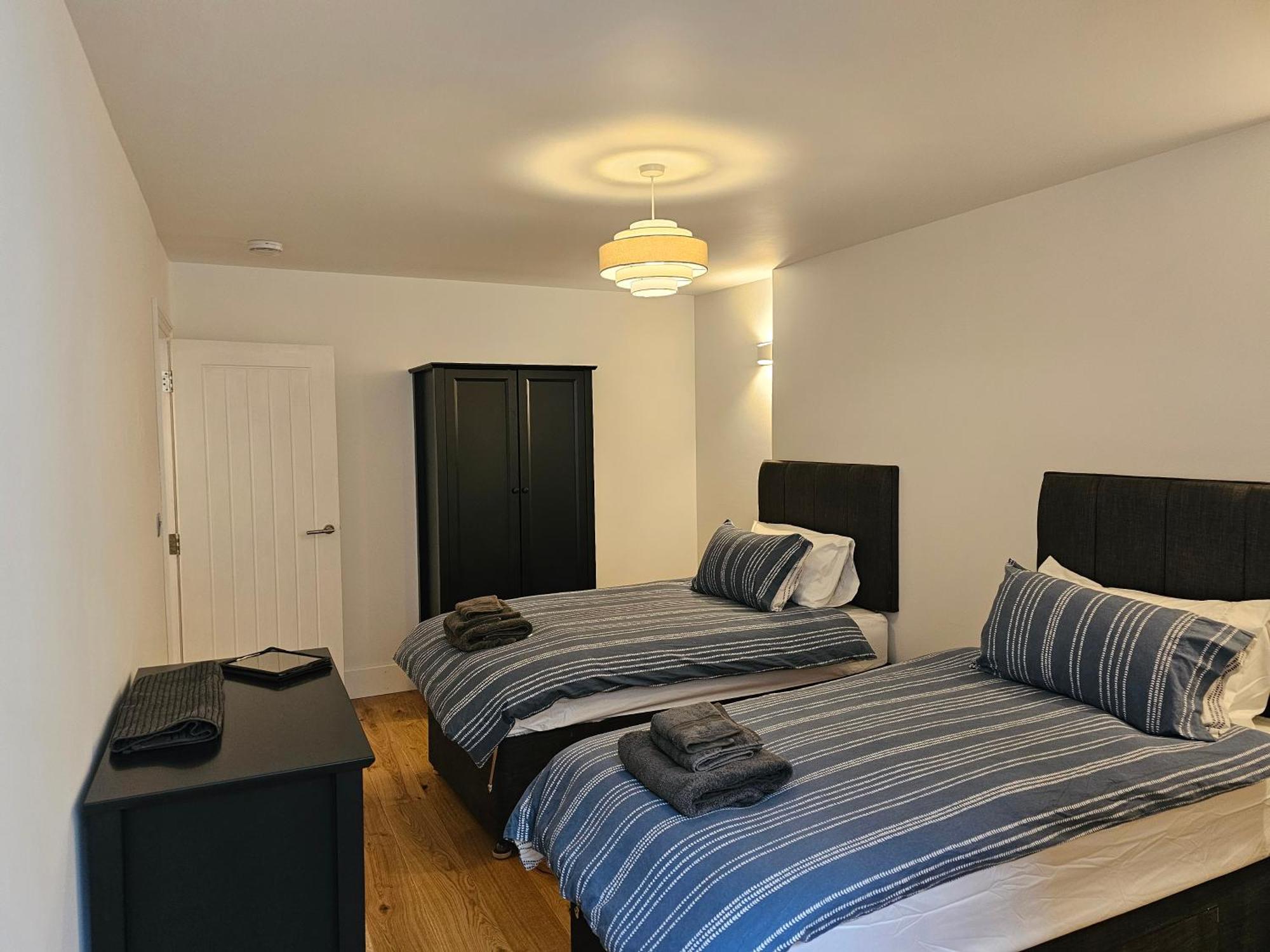 Spacious Modern 2-Bed Parking & Wi-Fi & 65"Oled Bristol Buitenkant foto